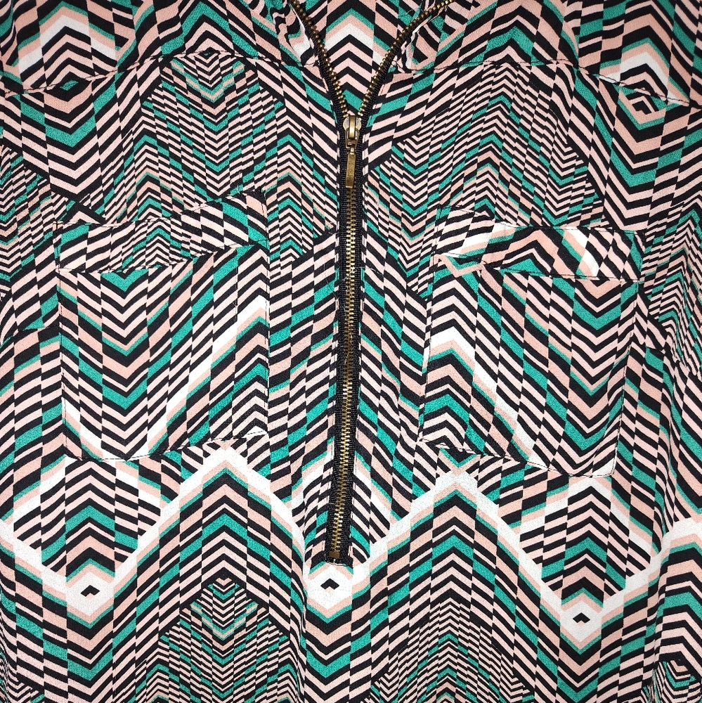 Blouse - Picture 2 of 3